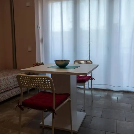 Apartment Anrora 1 *