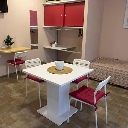 Anrora 1 Apartment *